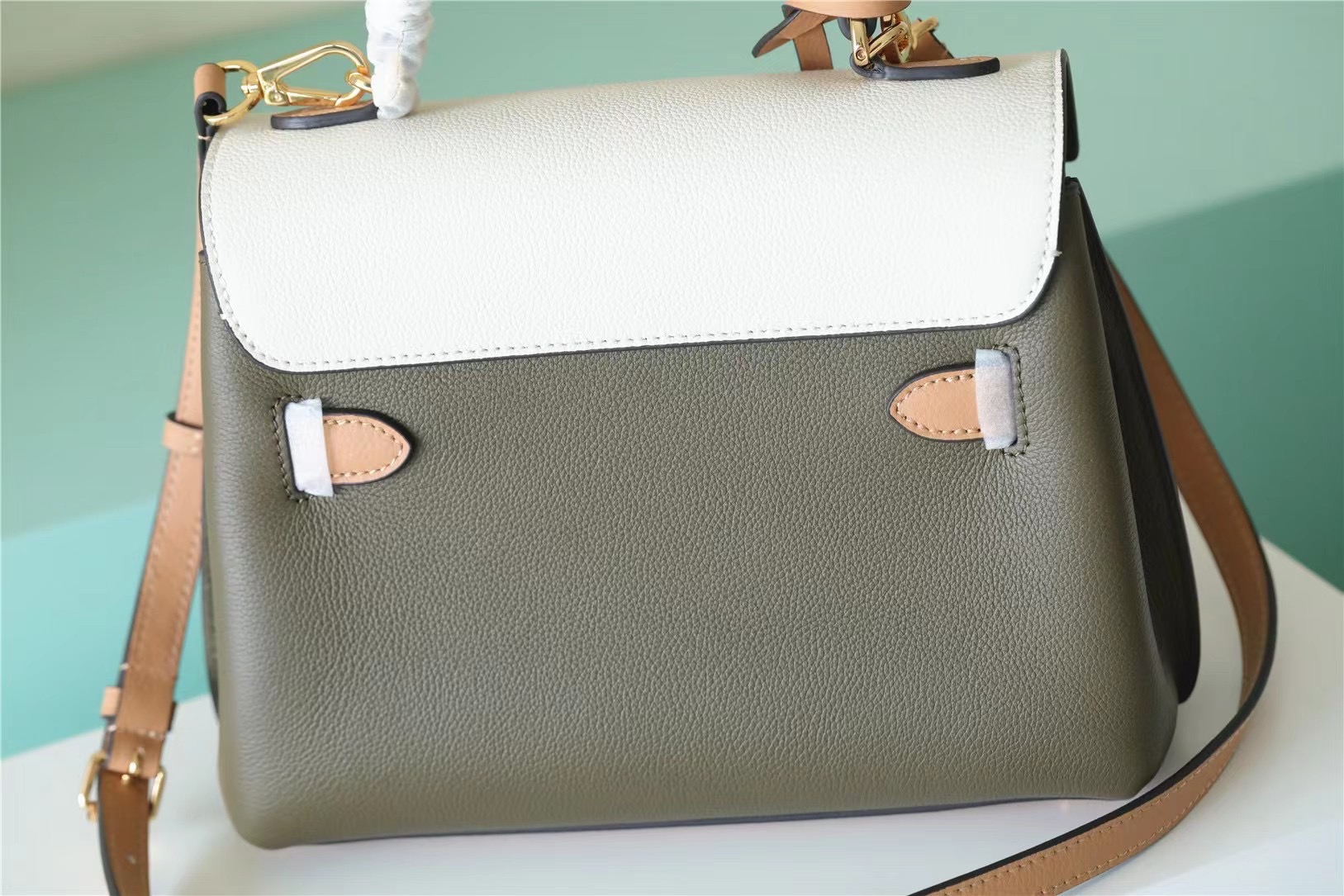 Louis Vuitton Lock Me Ever BB Shouder Bags Green Khaki For Women 11.02in/28cm