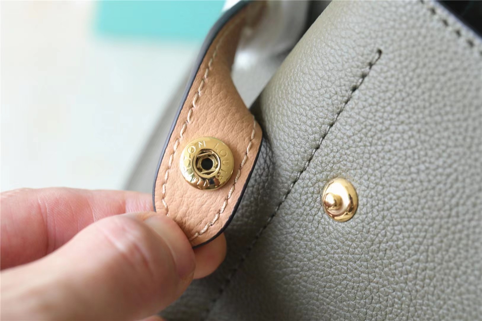 Louis Vuitton Lock Me Ever BB Shouder Bags Green Khaki For Women 11.02in/28cm