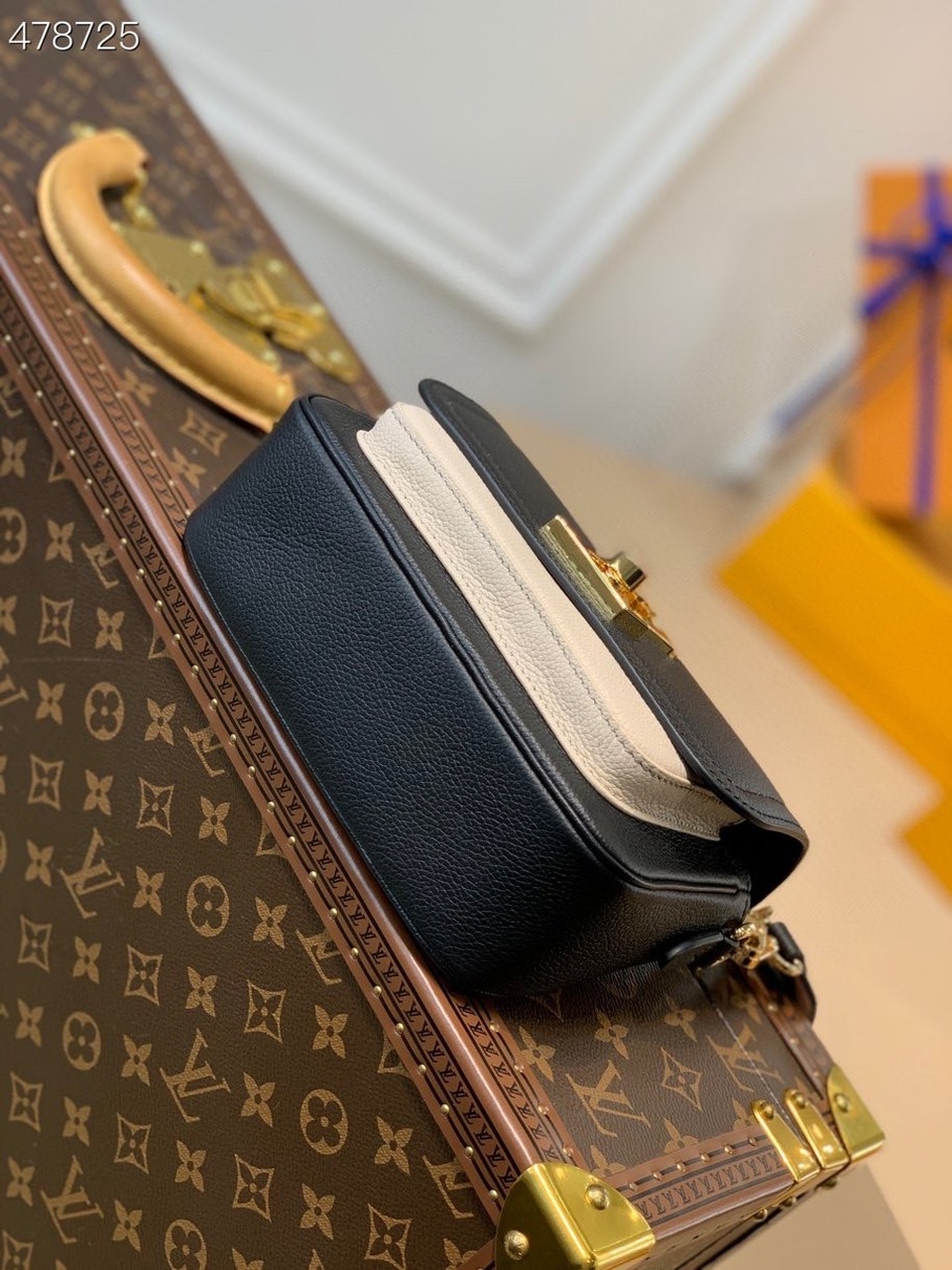 Louis Vuitton Lockme Tender Bag Black For Women, Women’s Handbags, Shoulder And Crossbody Bags 7.5in/19cm