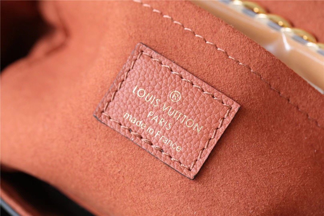 Louis Vuitton Lockme Tender Chataigne Brown For Women, Women’s Handbags, Shoulder And Crossbody Bags 7.5in/19cm LV 