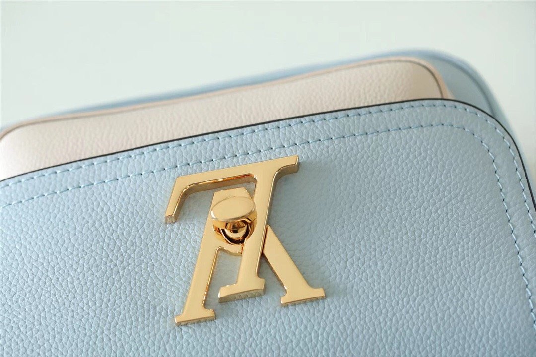 Louis Vuitton Lockme Tender Light Blue For Women, Women’s Handbags, Shoulder And Crossbody Bags 7.5in/19cm LV