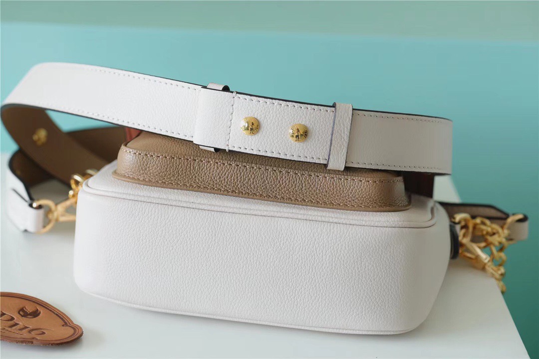 Louis Vuitton Lockme Tender White For Women, Women’s Handbags, Shoulder And Crossbody Bags 7.5in/19cm LV