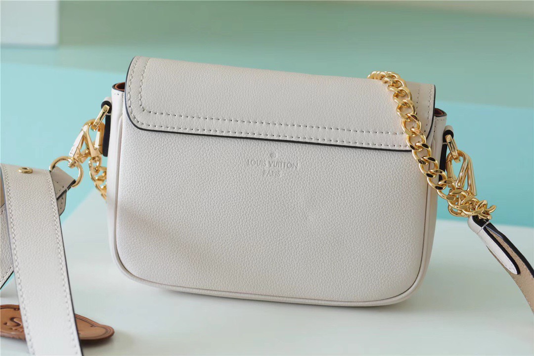 Louis Vuitton Lockme Tender White For Women, Women’s Handbags, Shoulder And Crossbody Bags 7.5in/19cm LV