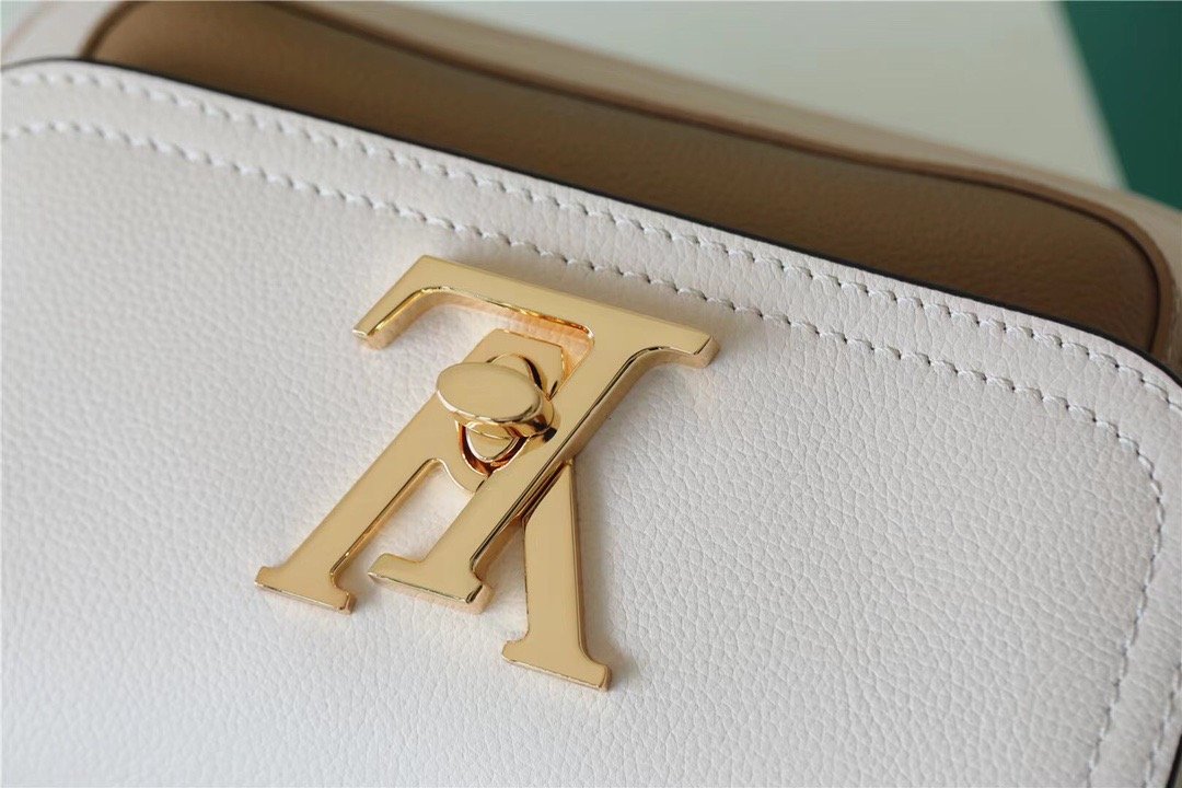 Louis Vuitton Lockme Tender White For Women, Women’s Handbags, Shoulder And Crossbody Bags 7.5in/19cm LV