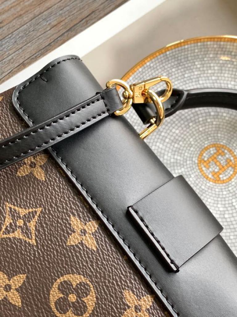 Louis Vuitton Locky BB Monogram Canvas Black For Women, Women’s Handbags, Shoulder And Crossbody Bags 7.9in/20cm