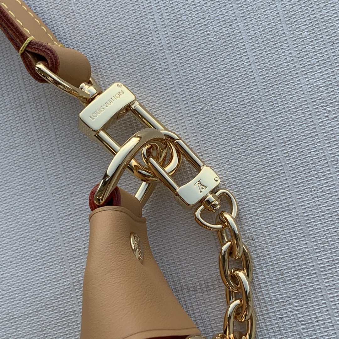 Louis Vuitton Loop Monogram Canvas By Nicolas Ghesquiere For The Cruise Collection, Women’s Handbags, Shoulder And Crossbody Bags 9.1in/23cm