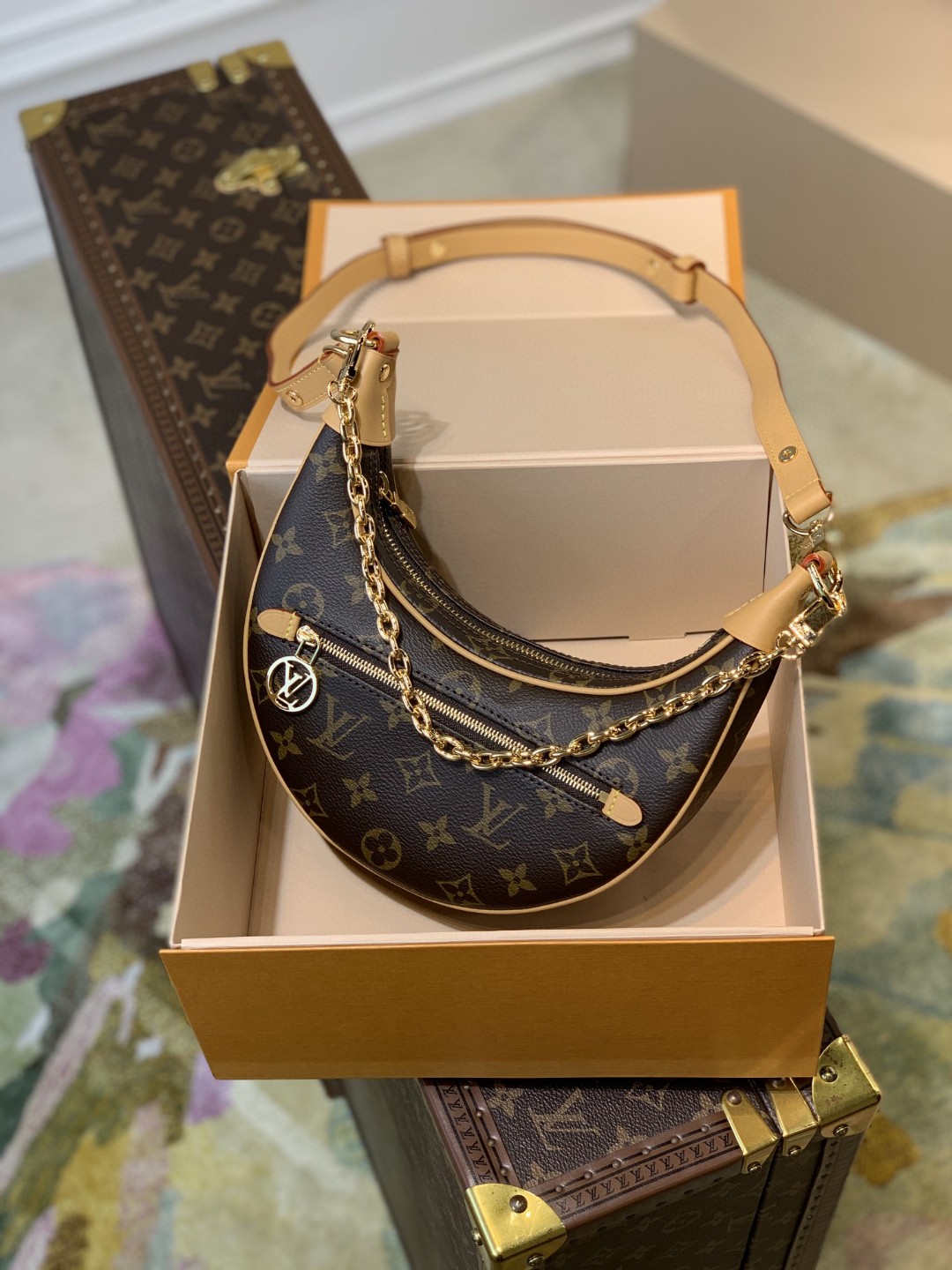 Louis Vuitton Loop Monogram Canvas By Nicolas Ghesquiere For The Cruise Collection, Women’s Handbags, Shoulder And Crossbody Bags 9.1in/23cm
