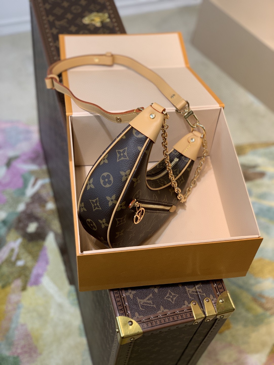 Louis Vuitton Loop Monogram Canvas By Nicolas Ghesquiere For The Cruise Collection, Women’s Handbags, Shoulder And Crossbody Bags 9.1in/23cm