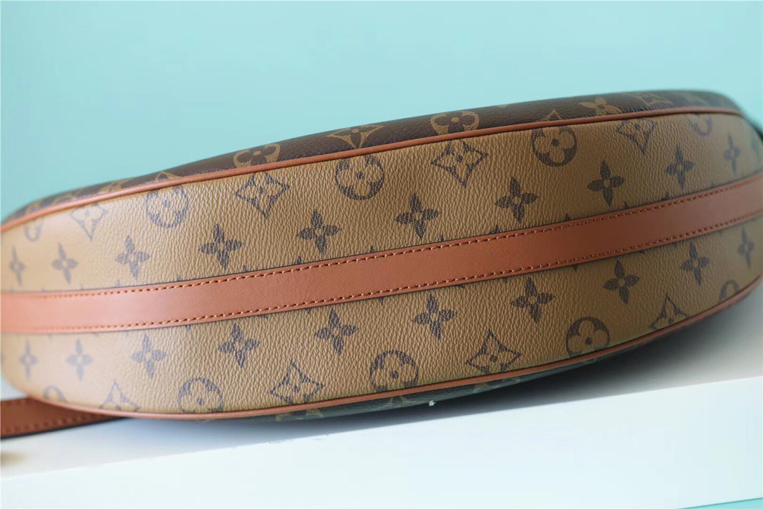 Louis Vuitton Loop Monogram Canvas By Nicolas Ghesquiere For Women, Women’s Handbags, Shoulder And Crossbody Bags 23cm/9.1in LV 