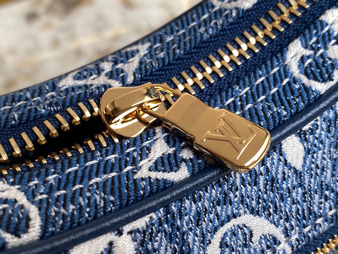 Louis Vuitton Loop Since 1854 Jacquard Navy Blue By Nicolas Ghesquière For Cruise Show, Women’s Handbags 9.1in/23cm