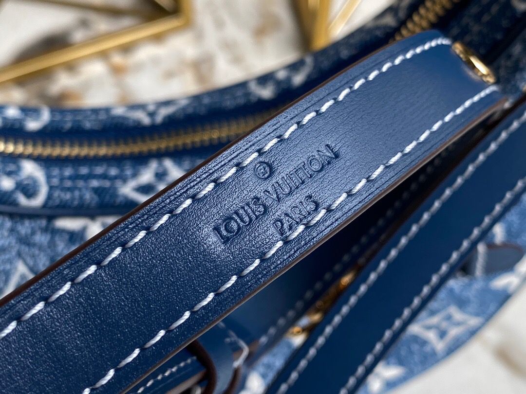 Louis Vuitton Loop Since 1854 Jacquard Navy Blue By Nicolas Ghesquière For Cruise Show, Women’s Handbags 9.1in/23cm