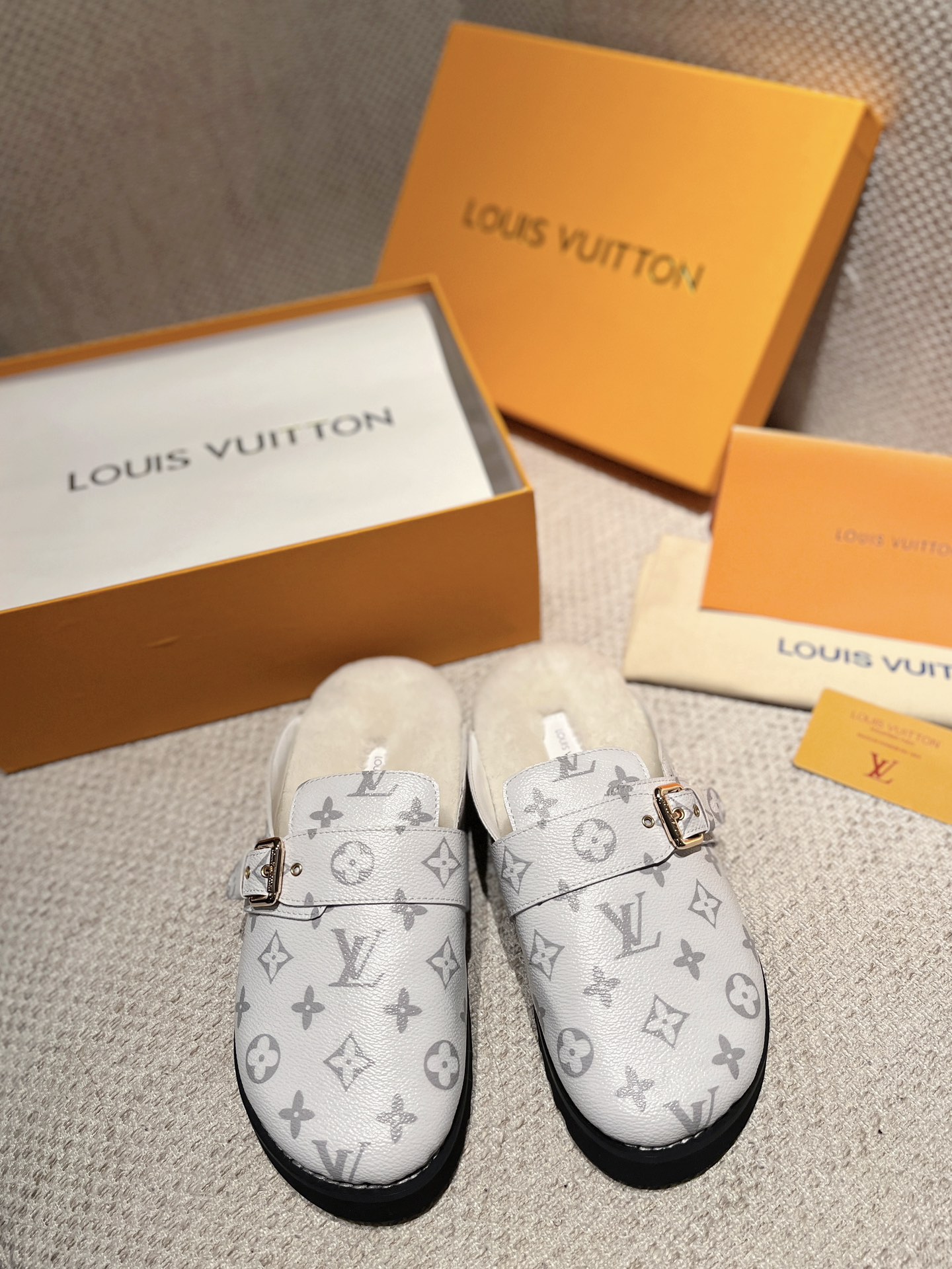 Louis Vuitton LV Cosy Flat Comfort Clog White For Women