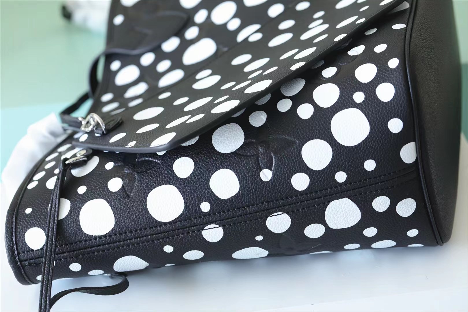 Louis Vuitton LV X YK Neverfull MM Monogram Empreinte Shouder Bags Black/Red By Yayoi Kusama For Women 12.2in/31cm