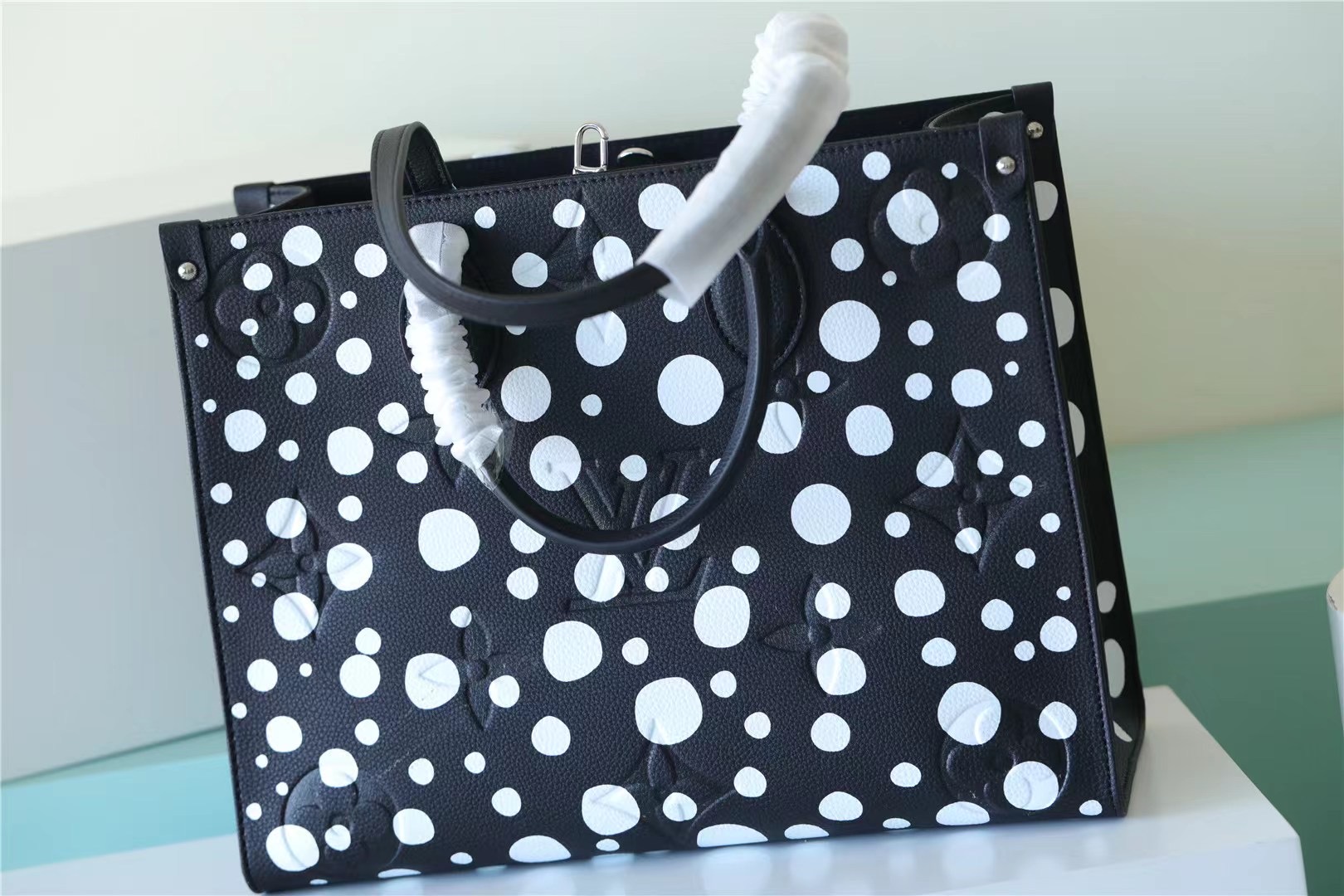 Louis Vuitton LV X YK On The Go MM Monogram Empreinte Shoulder Bags Black By Yayoi Kusama For Women 13.8in/35cm