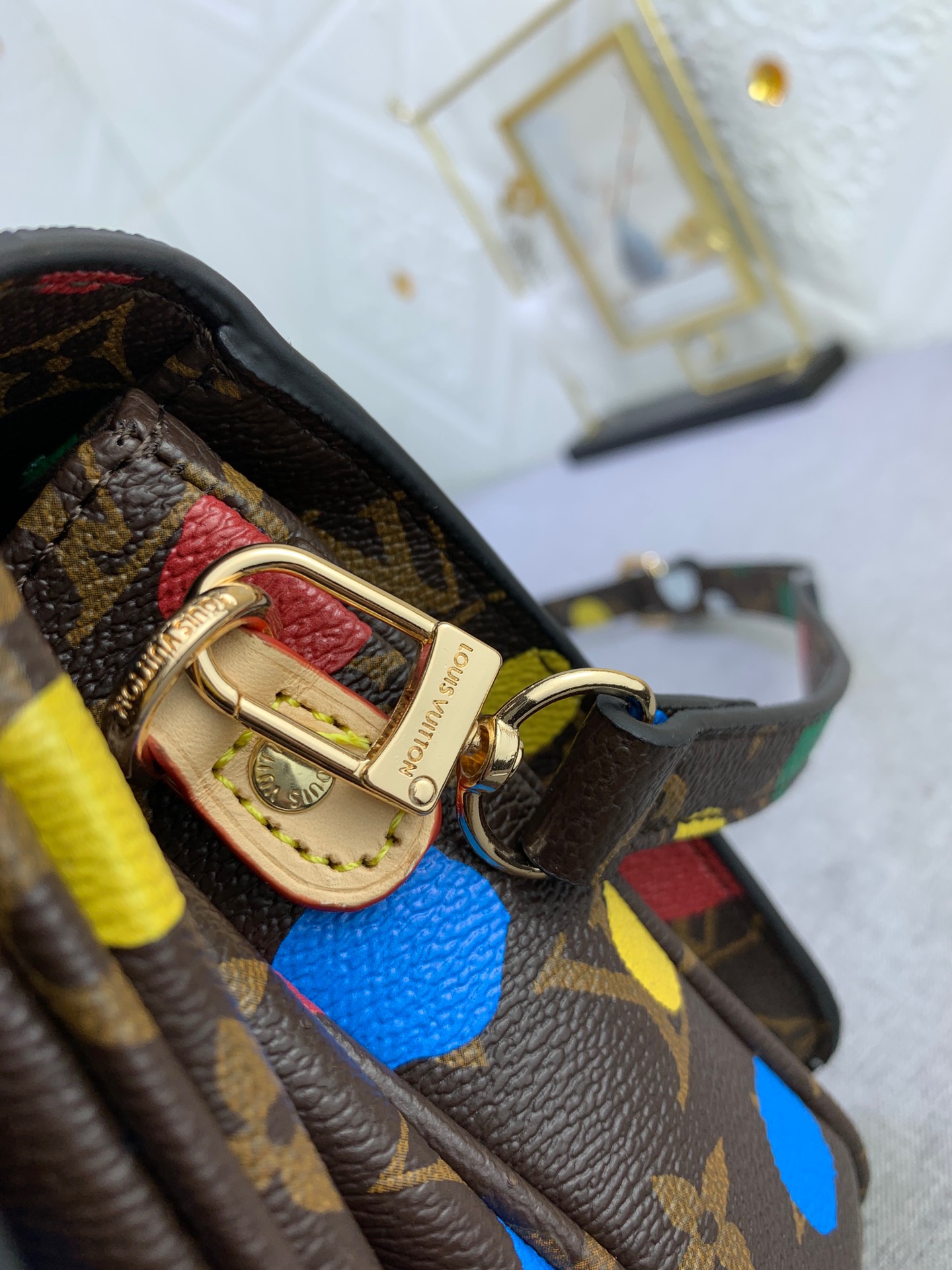 Louis Vuitton LV X YK POCHETTE MÉTIS For Women 9.8 in/ 25 cm-