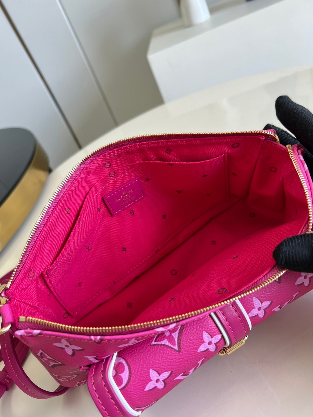 Louis Vuitton Maxi Multi Pochette Accessoires Handbag Pink For Women, Women’s Handbags, Shoulder Bags And Crossbody Bags 9.3in/27cm