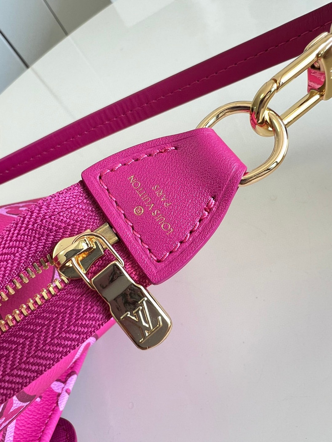 Louis Vuitton Maxi Multi Pochette Accessoires Handbag Pink For Women, Women’s Handbags, Shoulder Bags And Crossbody Bags 9.3in/27cm