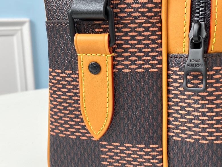 Louis Vuitton Messenger Nil Damier Ebene Canvas And Monogram Canvas For Men, Men’s Bags 10.6in/27cm