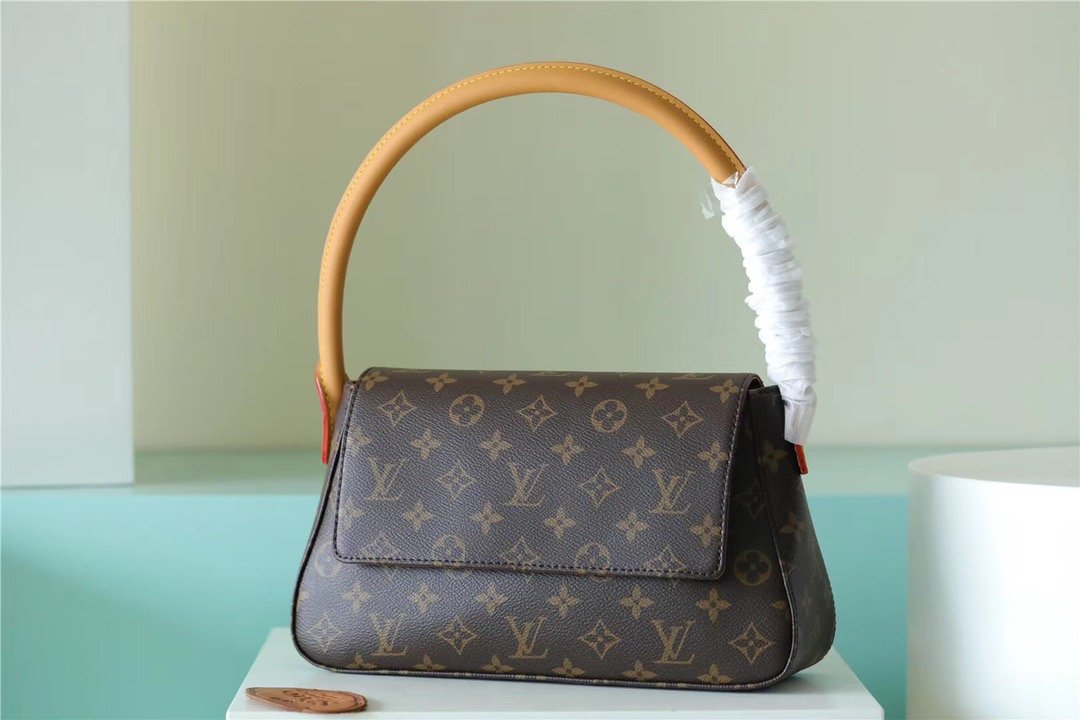 Louis Vuitton Mini Looping Flap Shoulder Bag Monogram For Women 9.4in/24cm Brown