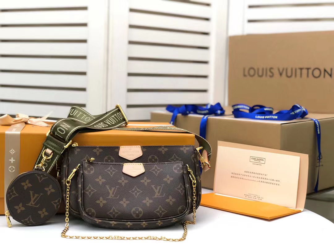 Louis Vuitton Multi Pochette Accessoires Bags Monogram Canvas Fall/Winter Collection, Kaki/Beige