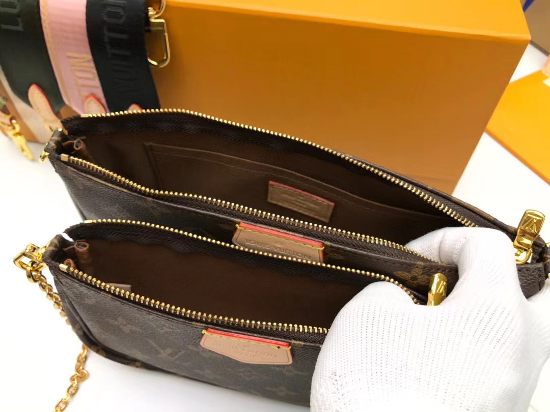Louis Vuitton Multi Pochette Accessoires Bags Monogram Canvas Fall/Winter Collection, Kaki/Beige
