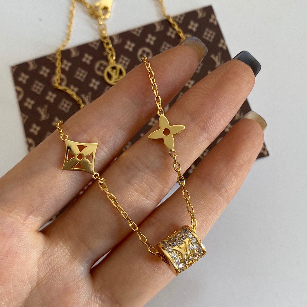 Louis Vuitton Necklace Gold For Women