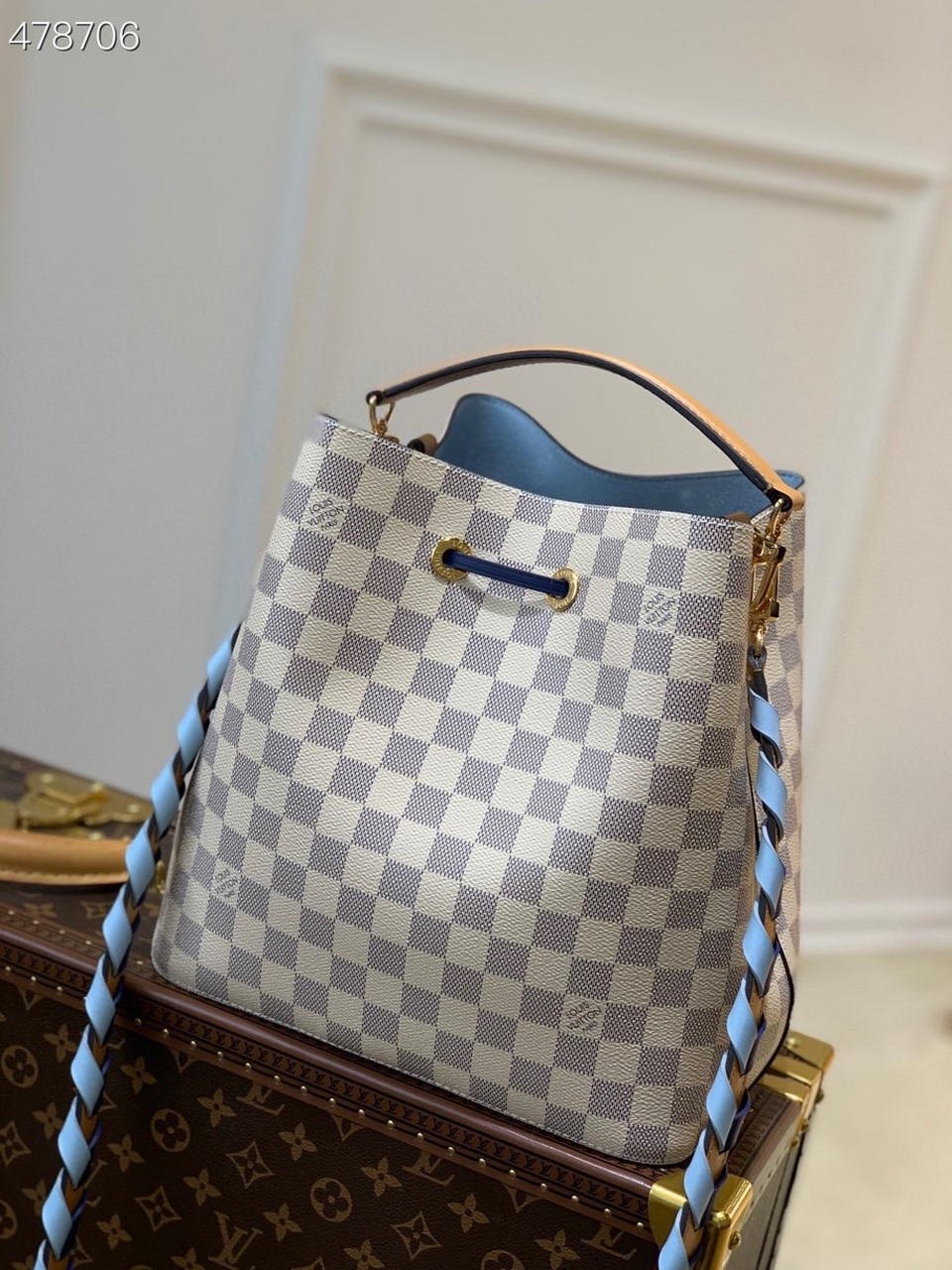 Louis Vuitton NeoNoe Bucket Bag MM Damier Azur Canvas 10.2in/26cm Blue For Women