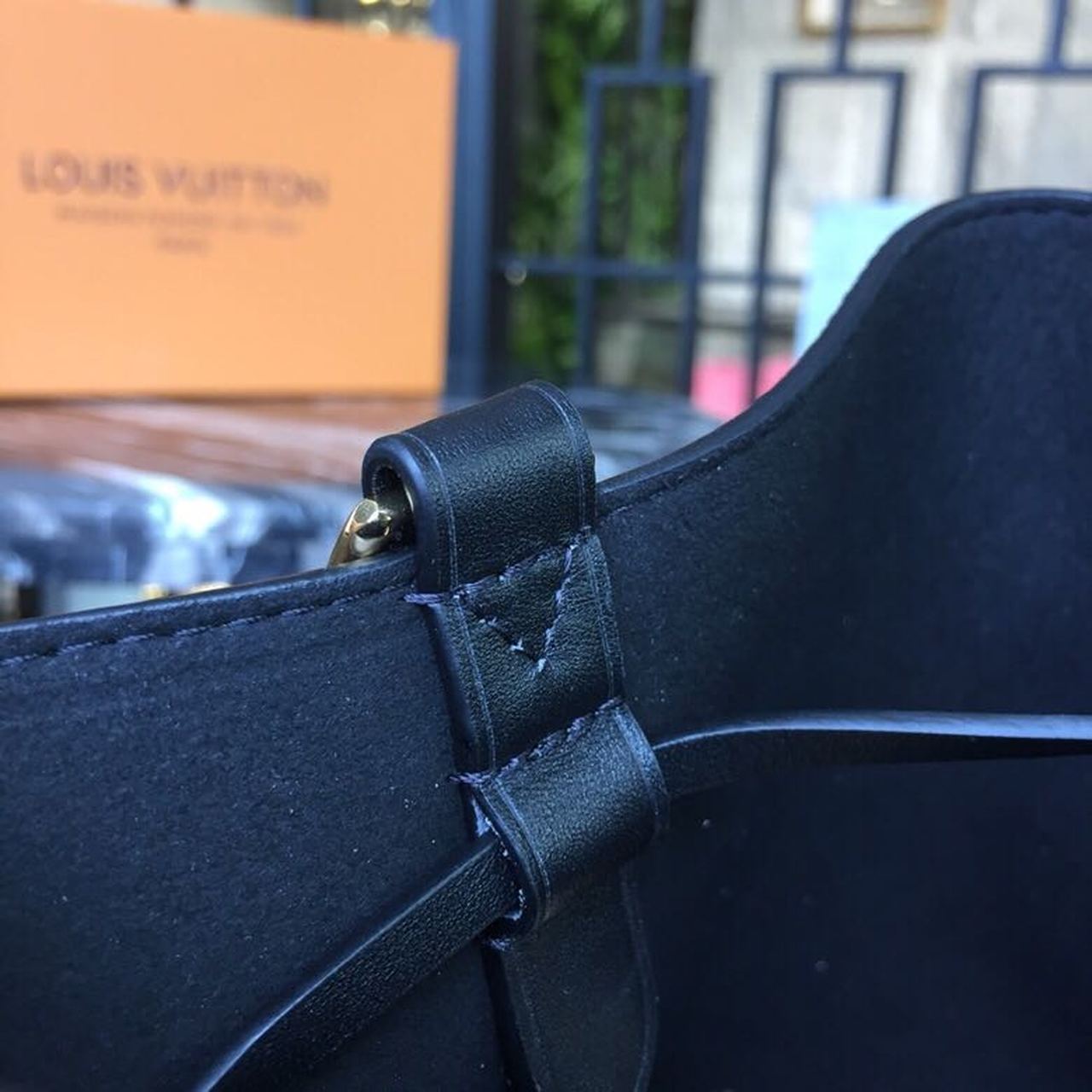 Louis Vuitton NeoNoe MM Bucket Bag Monogram Canvas Black For Women, Women’s Handbags, Shoulder And Crossbody Bags 10.2in/26cm