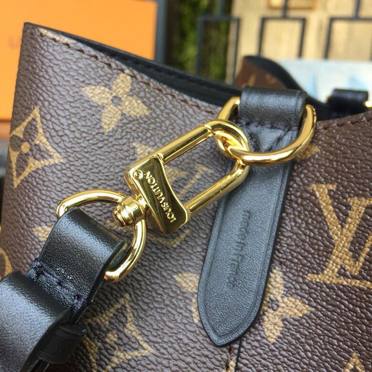 Louis Vuitton NeoNoe MM Bucket Bag Monogram Canvas Black For Women, Women’s Handbags, Shoulder And Crossbody Bags 10.2in/26cm
