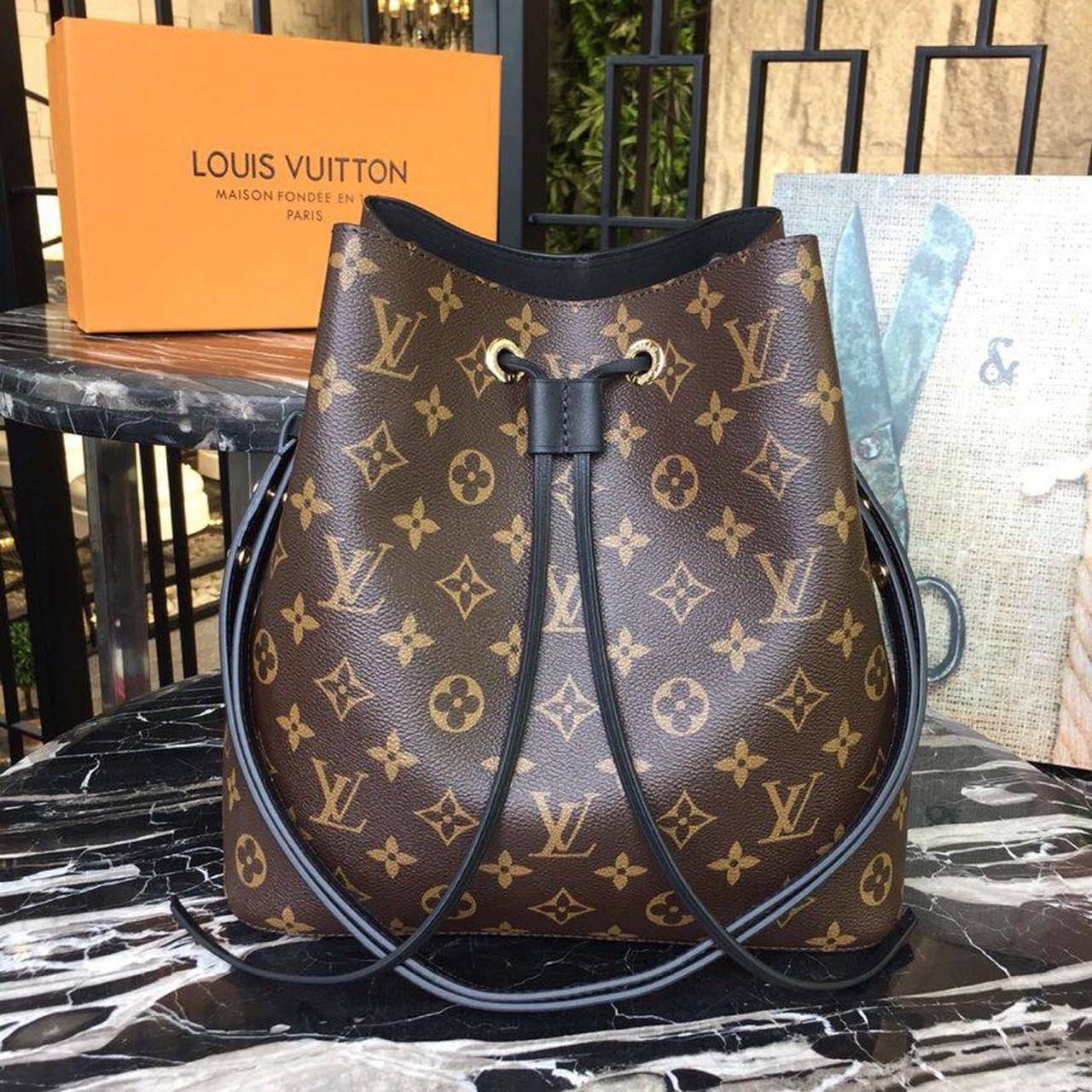 Louis Vuitton NeoNoe MM Bucket Bag Monogram Canvas Black For Women, Women’s Handbags, Shoulder And Crossbody Bags 10.2in/26cm