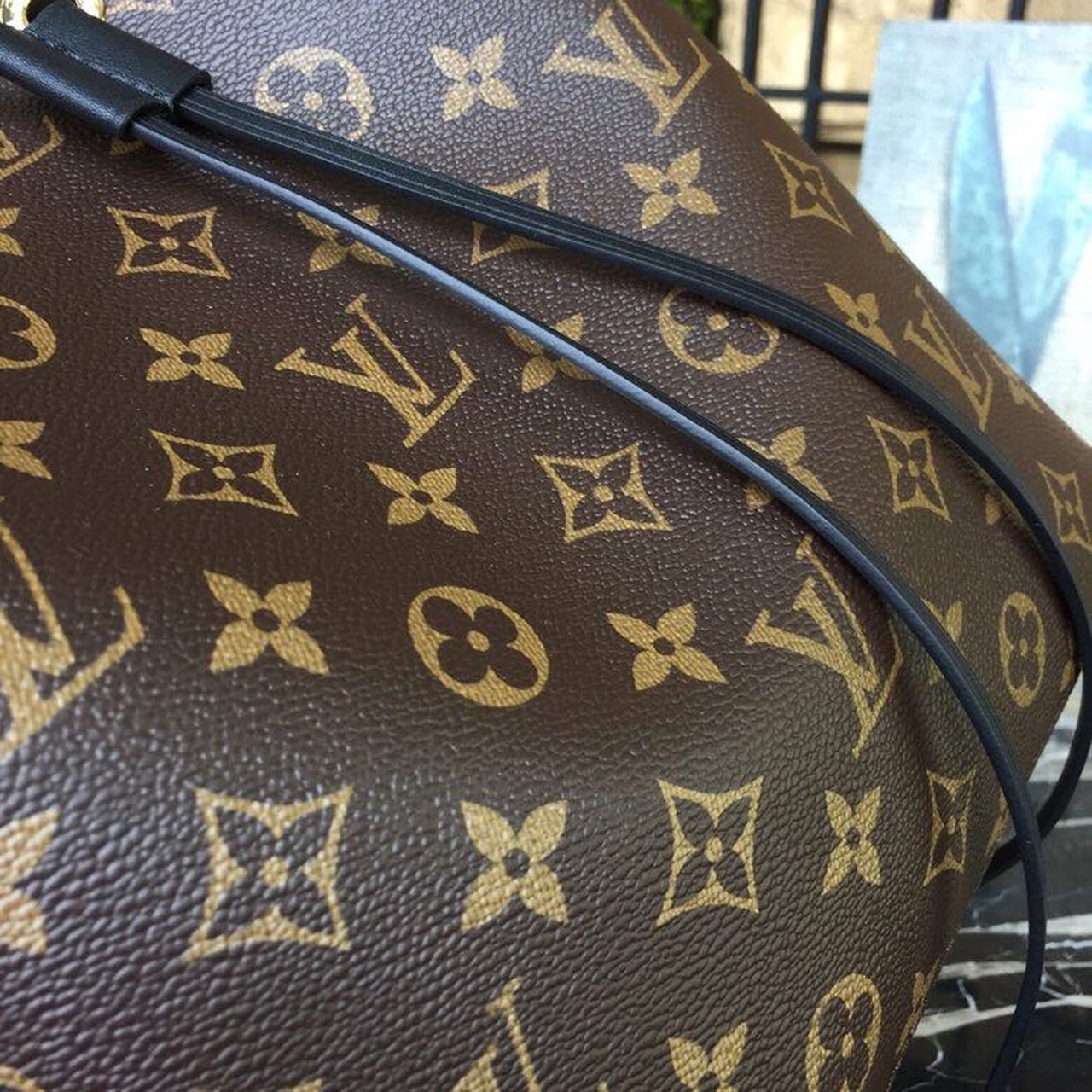 Louis Vuitton NeoNoe MM Bucket Bag Monogram Canvas Black For Women, Women’s Handbags, Shoulder And Crossbody Bags 10.2in/26cm