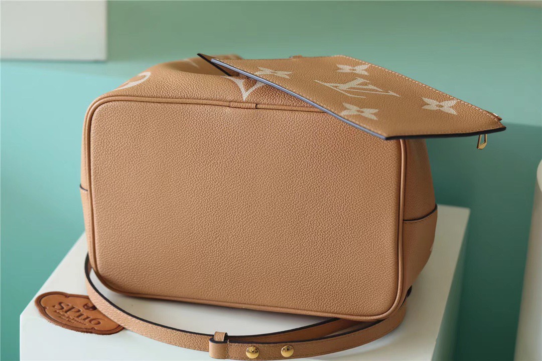 Louis Vuitton NeoNoe MM Monogram Empreinte Arizona Beige / Cream For Women, Women’s Handbags 10.2in/26cm