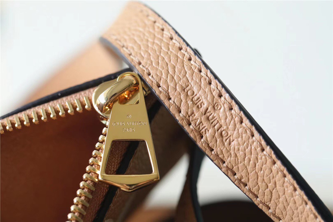 Louis Vuitton NeoNoe MM Monogram Empreinte Arizona Beige / Cream For Women, Women’s Handbags 10.2in/26cm