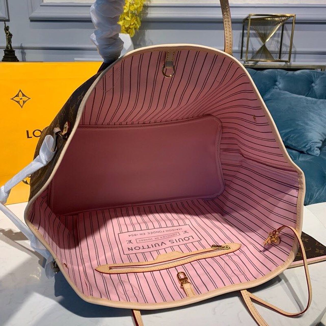 Louis Vuitton Neverfull GM Tote Bag Monogram Canvas Rose Ballerine Pink For Women, Women’s Handbags, Shoulder Bags 15.7in/39cm LV