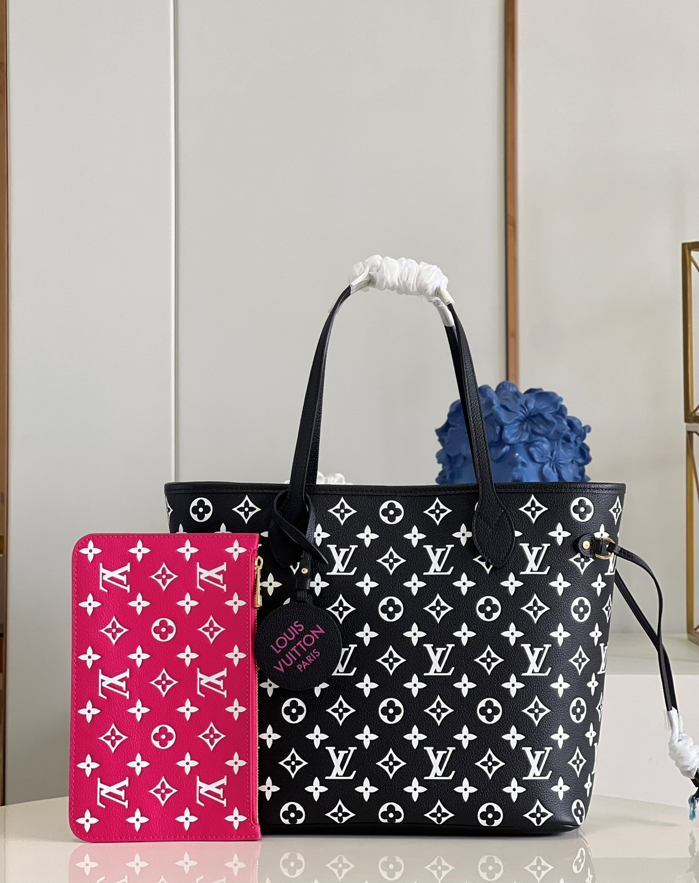 Louis Vuitton Neverfull MM Monogram Empreinte Black/White For Women, Women’s Handbags, Tote Bags 12.2in/31cm