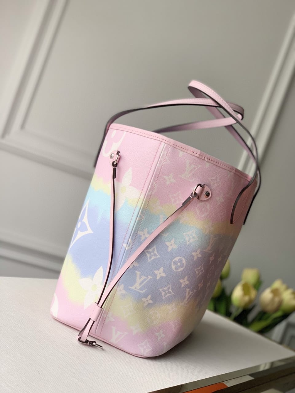 Louis Vuitton Neverfull MM Tote Bag Monogram Canvas For LV Escale Collection, Women’s Handbags, Shoulder Bags 12.2in/31cm
