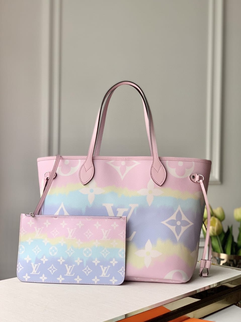 Louis Vuitton Neverfull MM Tote Bag Monogram Canvas For LV Escale Collection, Women’s Handbags, Shoulder Bags 12.2in/31cm