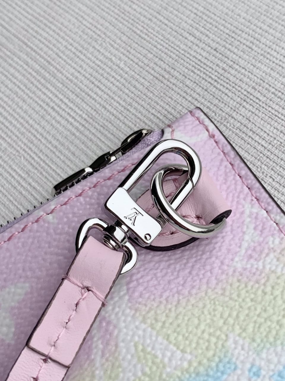 Louis Vuitton Neverfull MM Tote Bag Monogram Canvas For LV Escale Collection, Women’s Handbags, Shoulder Bags 12.2in/31cm