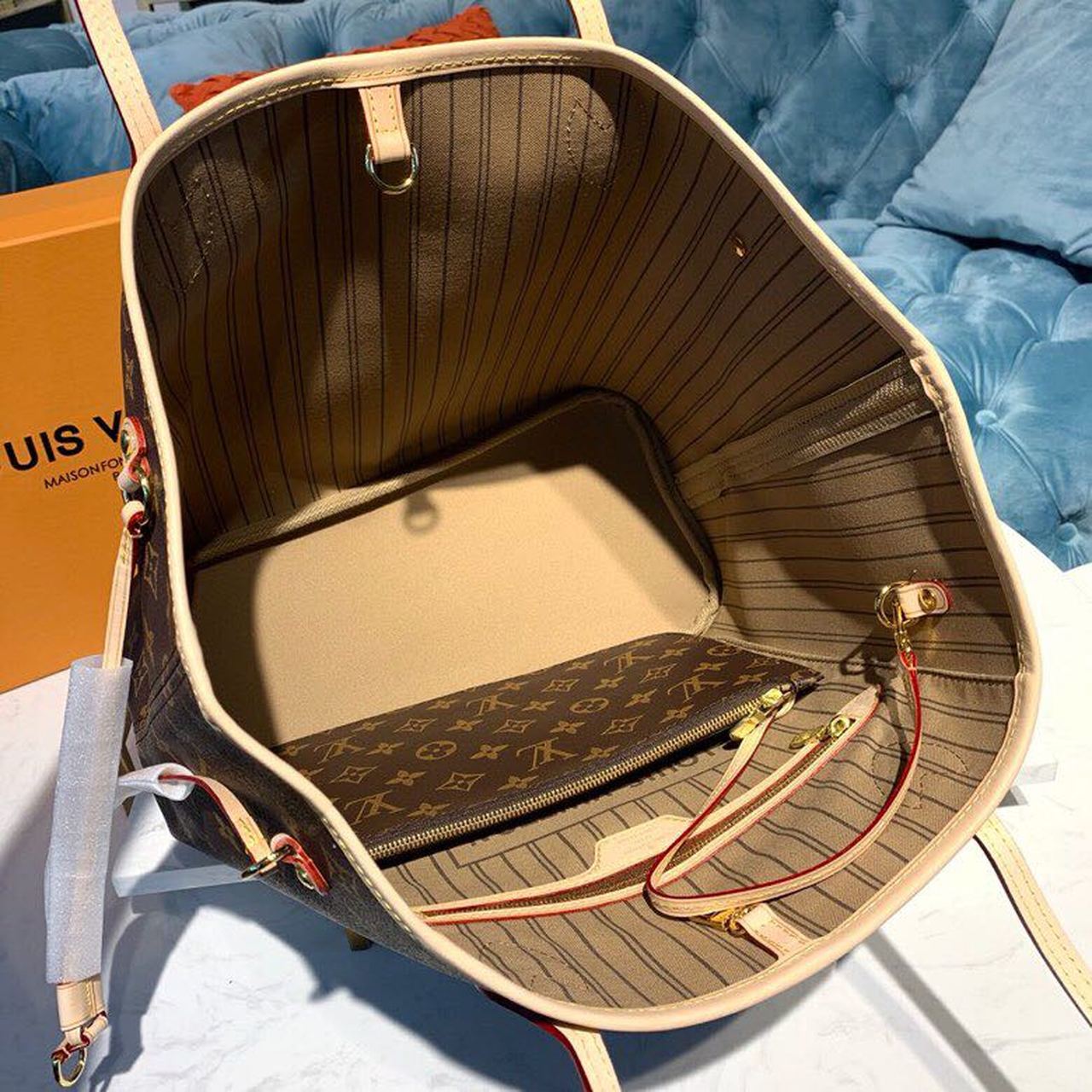 Louis Vuitton Neverfull MM Tote Bag Monogram Canvas For Women, Women’s Handbags, Shoulder Bags 12.6in/32cm
