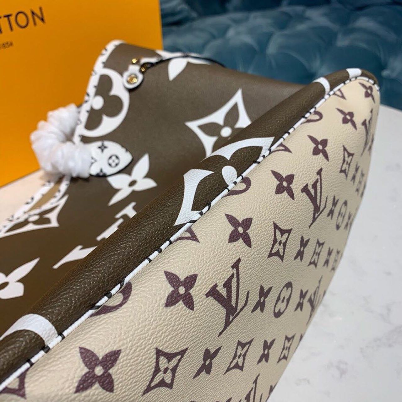 Louis Vuitton Neverfull MM Tote Bag Monogram Canvas Khaki/Beige For Women, Women’s Handbags, Shoulder Bags 12.2in/31cm