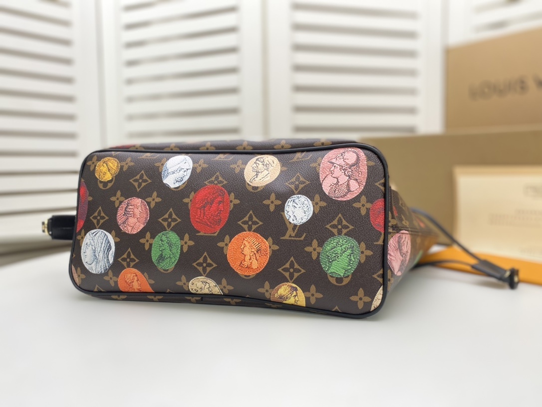 Louis Vuitton Neverfull MM Tote Bag Monogram Canvas Part Of The LVxFornasetti Collection For Fall-Winter Season, Women’s Handbags, Shoulder Bags 12.2in/31cm