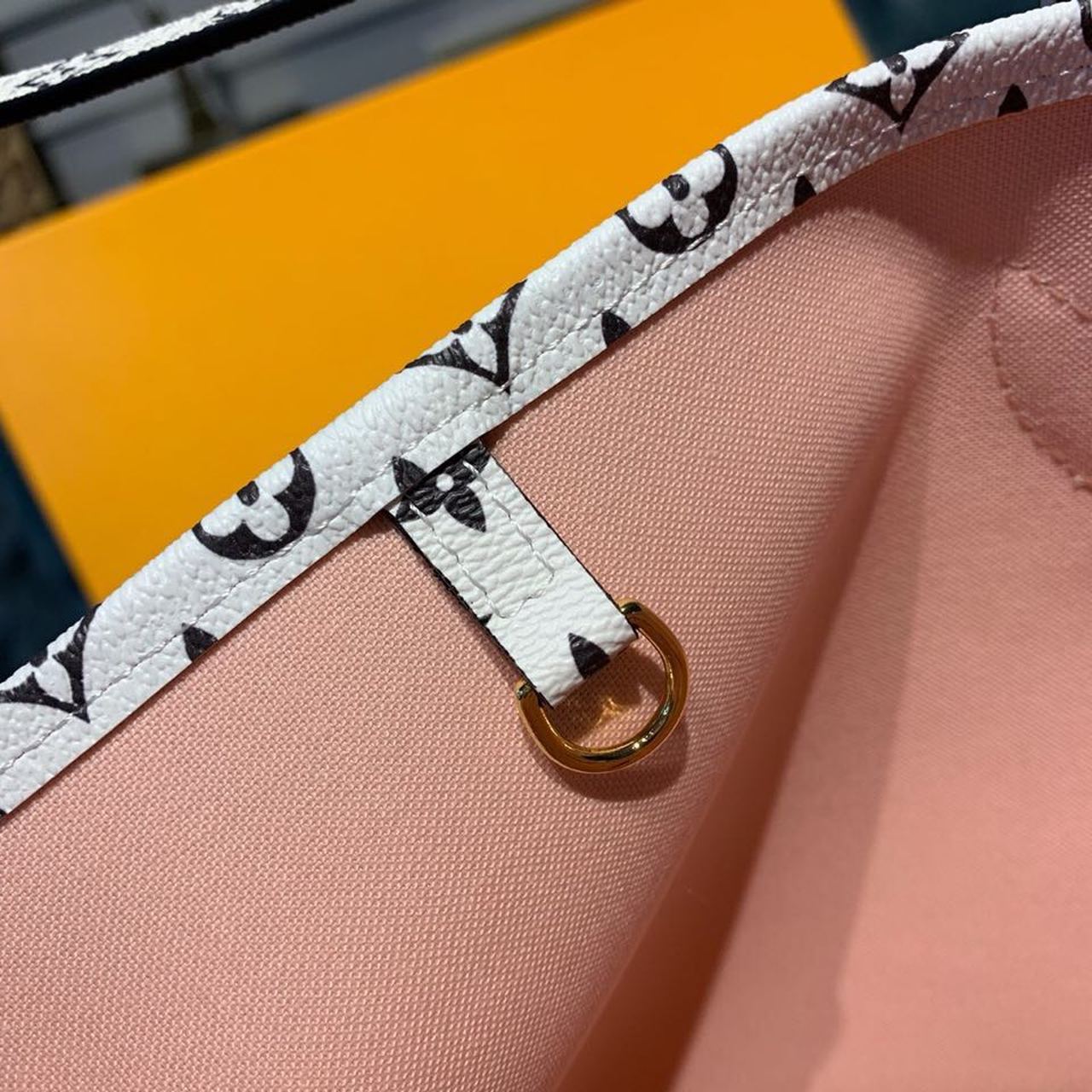 Louis Vuitton Neverfull MM Tote Bag Monogram Canvas Red/Pink For Women, Women’s Handbags, Shoulder Bags 12.2in/31cm