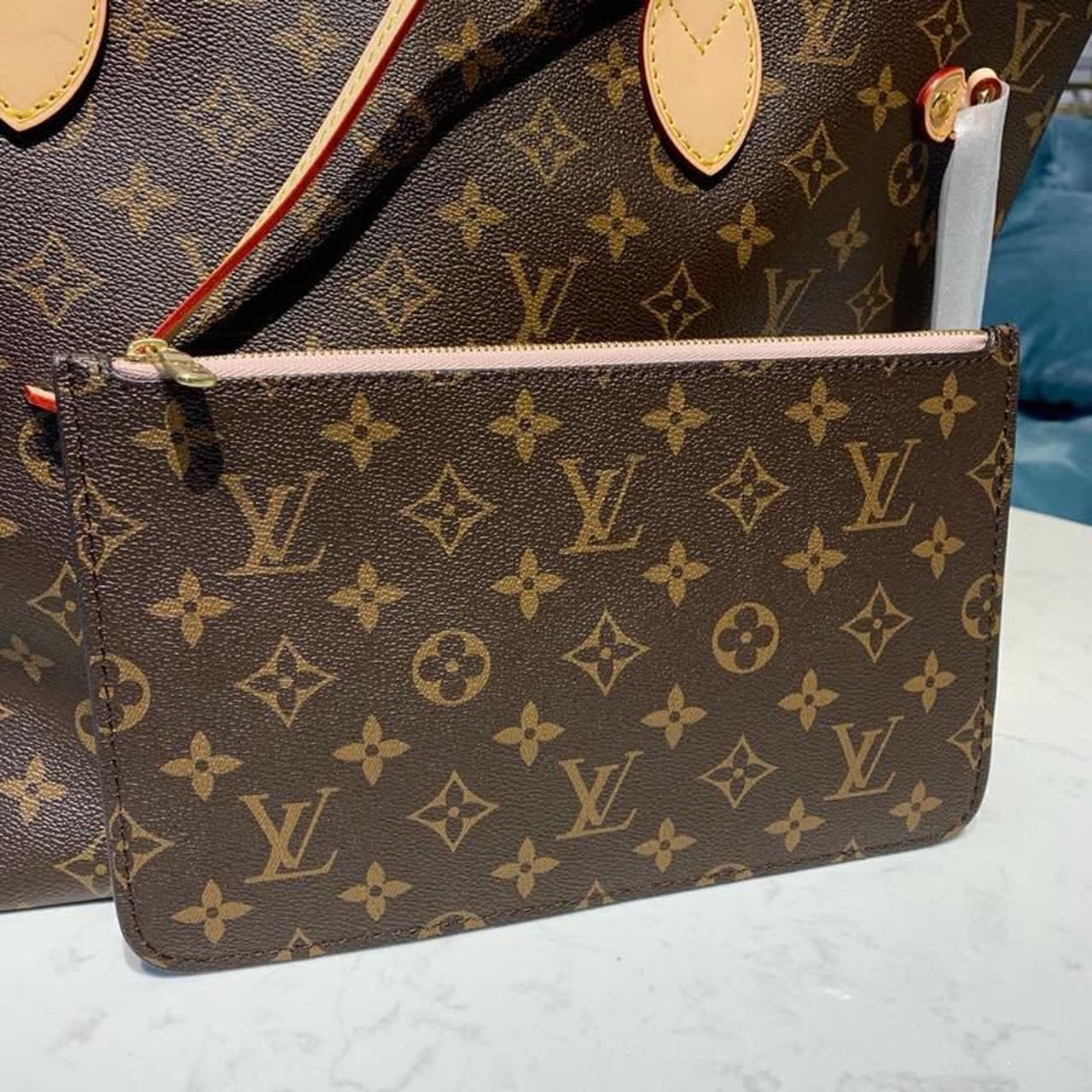 Louis Vuitton Neverfull MM Tote Bag Monogram Canvas Rose Ballerine Pink For Women, Women’s Handbags, Shoulder Bags 12.6in/32cm