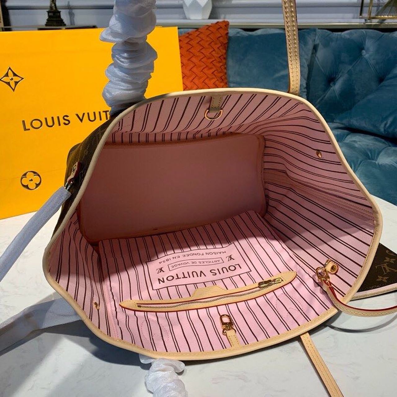 Louis Vuitton Neverfull MM Tote Bag Monogram Canvas Rose Ballerine Pink For Women, Women’s Handbags, Shoulder Bags 12.6in/32cm