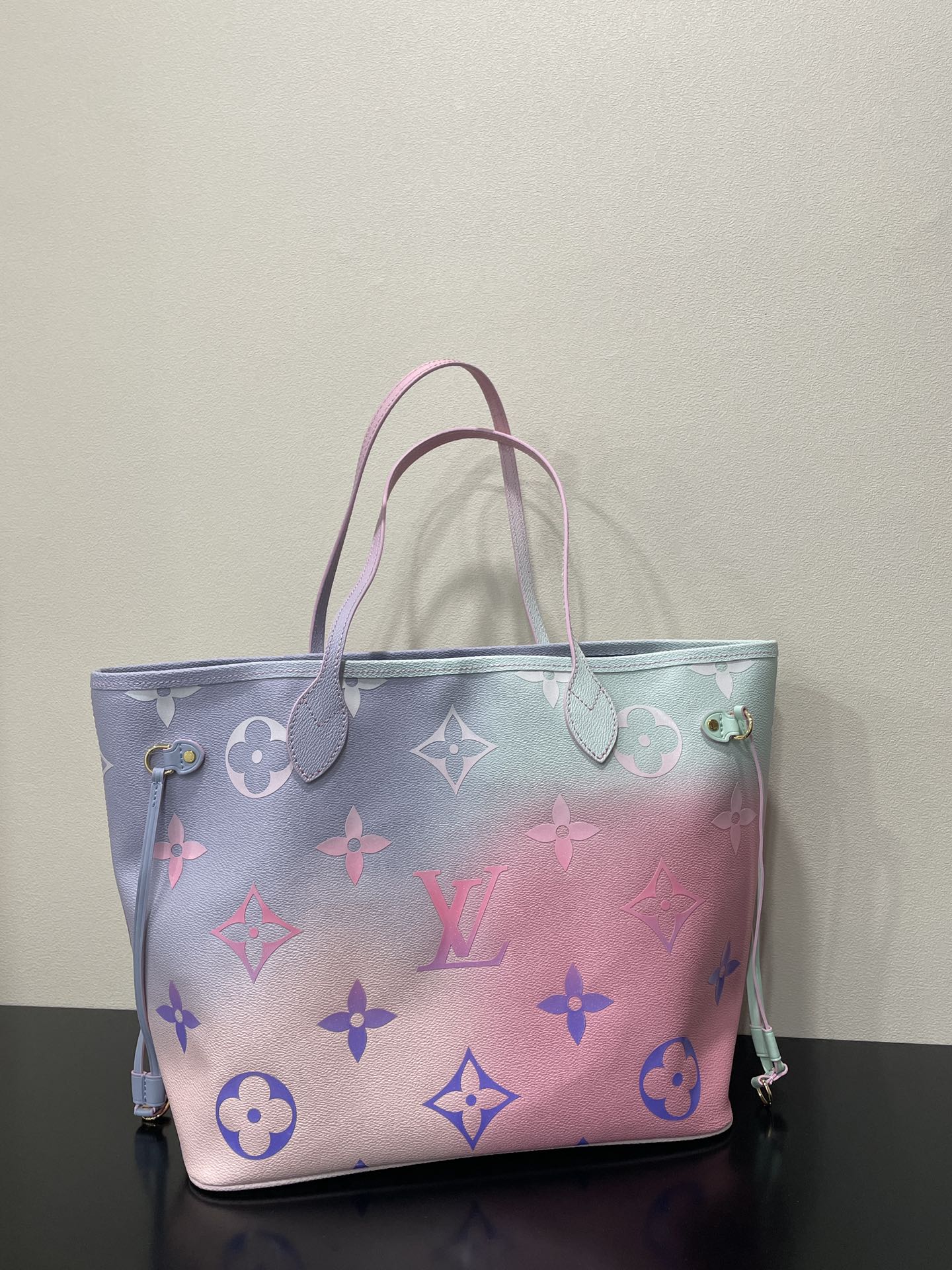 Louis Vuitton Neverfull MM Tote Bag Monogram Canvas Sunrise Pastel For Women, Women’s Handbags, Shoulder Bags 12.2in/31cm