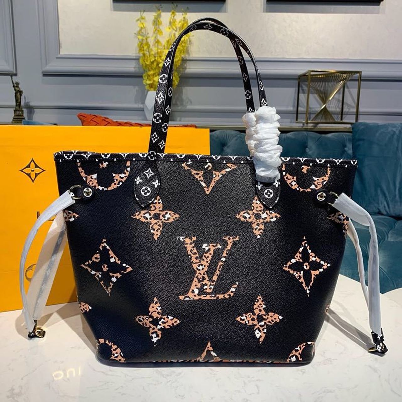 Louis Vuitton Neverfull MM Tote Bag Monogram Jungle Canvas Black For Women, Women’s Handbags, Shoulder Bags 12.2in/31cm