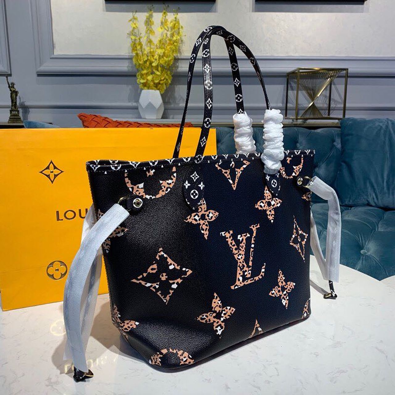 Louis Vuitton Neverfull MM Tote Bag Monogram Jungle Canvas Black For Women, Women’s Handbags, Shoulder Bags 12.2in/31cm