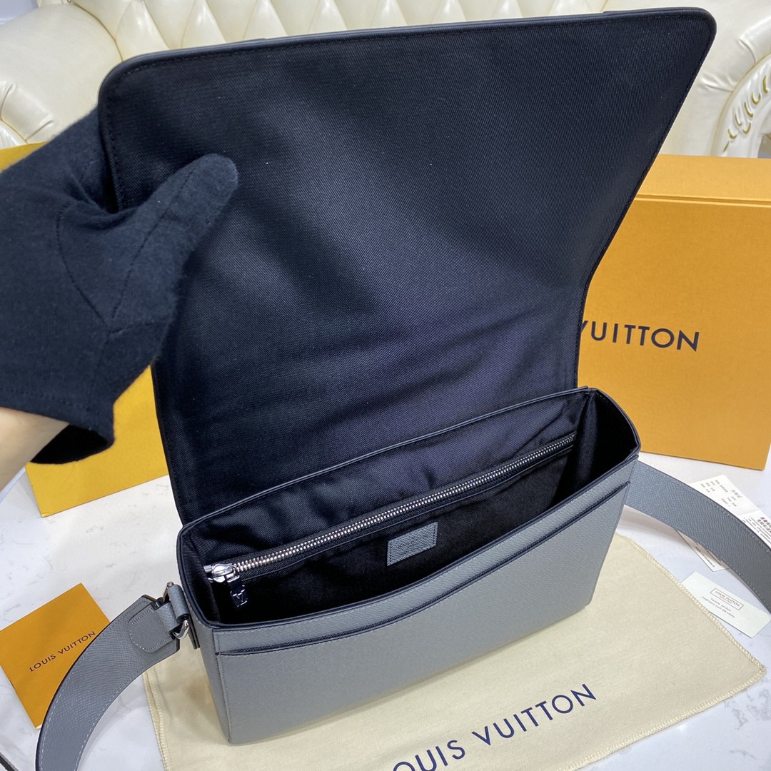 Louis Vuitton New Flap Messenger Bag Taiga Grey For Men, Men’s Bags, Shoulder And Crossbody Bags 11.1in/28.3cm LV