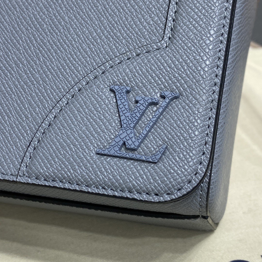 Louis Vuitton New Flap Messenger Bag Taiga Grey For Men, Men’s Bags, Shoulder And Crossbody Bags 11.1in/28.3cm LV