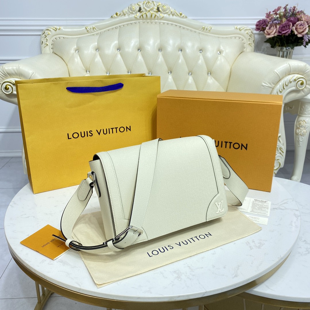 Louis Vuitton New Flap Messenger Bag Taiga White For Men, Men’s Bags, Shoulder And Crossbody Bags 11.1in/28.3cm LV 